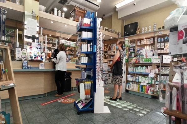 Atención Personalizada en Farmacia Los Belgas Villalba